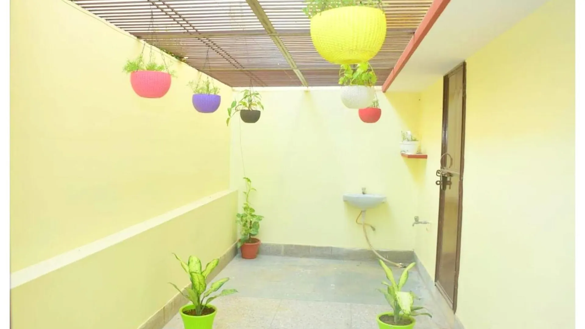 Hotel Subh Kashi # Near Shree Kashi Vishwanath Temple And Ganga Ghat - With #Wifi #Room Service #Spacious & Luxury Room - A Top Rated Premium Hotel In Varanasi 4*,  India