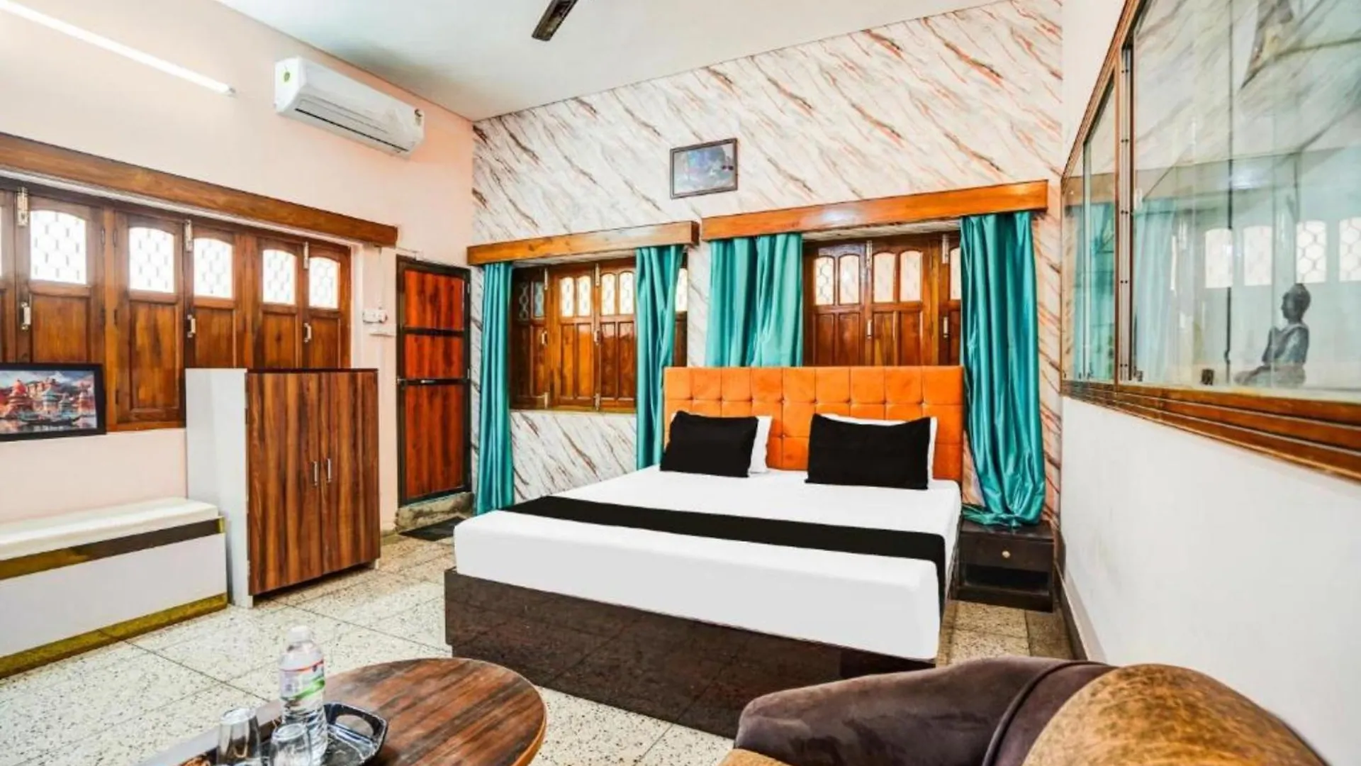 Hotel Subh Kashi # Near Shree Kashi Vishwanath Temple And Ganga Ghat - With #Wifi #Room Service #Spacious & Luxury Room - A Top Rated Premium Hotel In Varanasi India